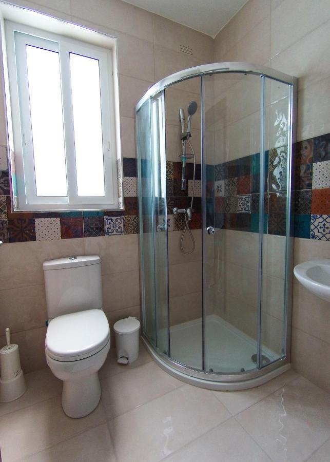 F12 Room 1, Private Room Two Single Beds Shared Bathroom In Shared Flat Мсида Экстерьер фото